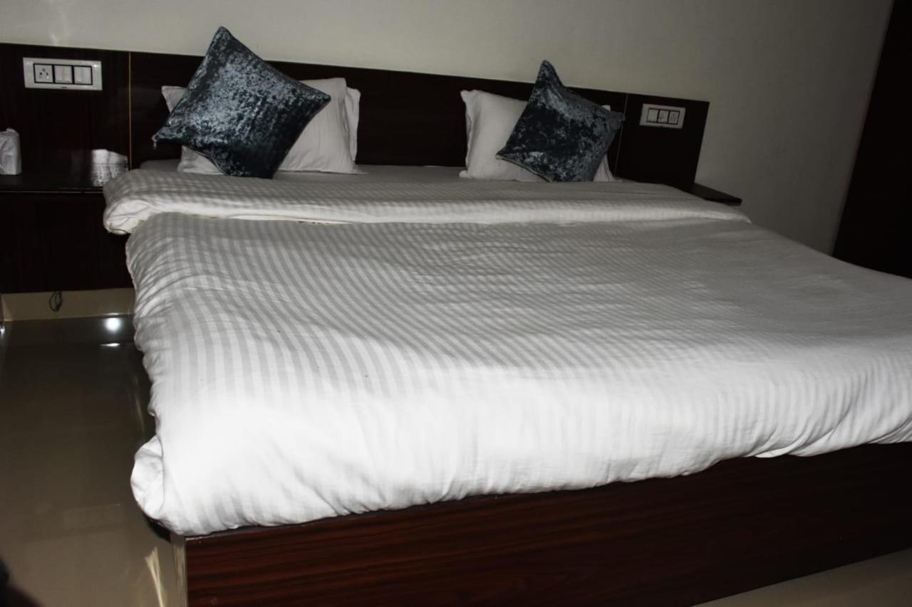 Corbett Bhavesh Home Stay Jhirna المظهر الخارجي الصورة