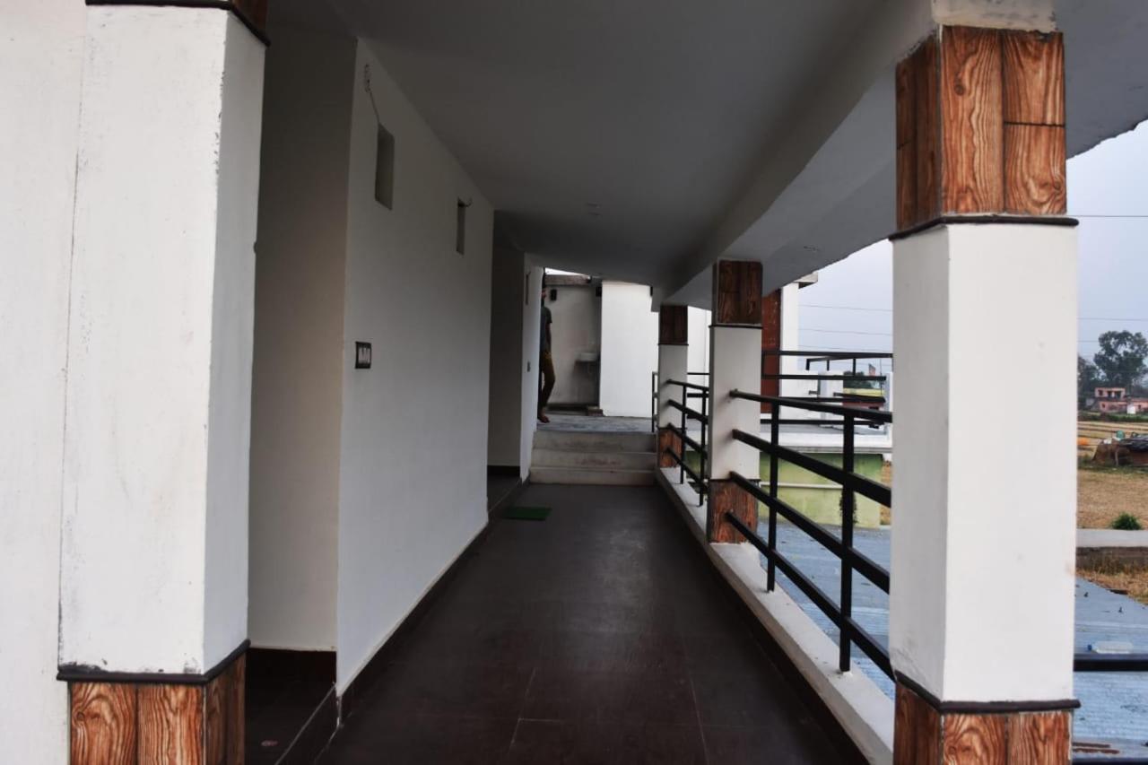 Corbett Bhavesh Home Stay Jhirna الغرفة الصورة